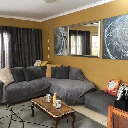 80 On Benade Apartment Bloemfontein Exterior photo