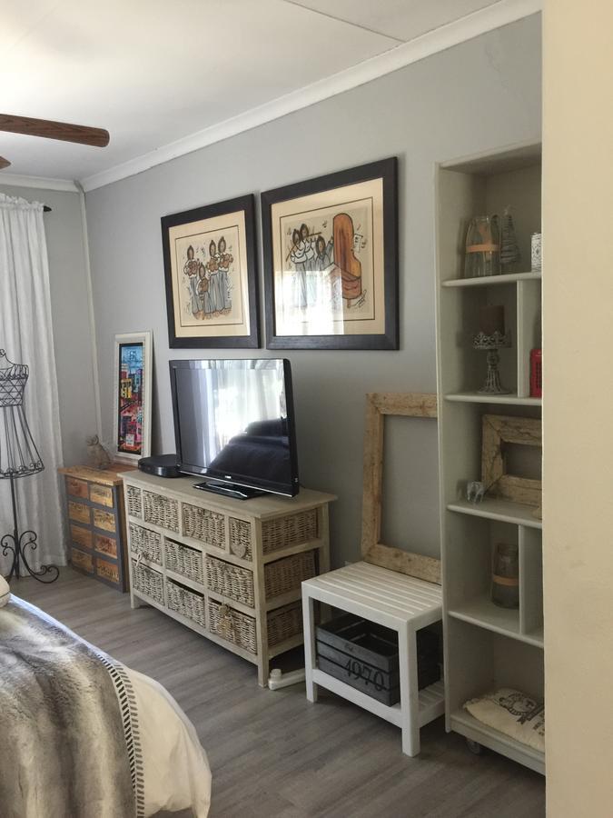80 On Benade Homestay